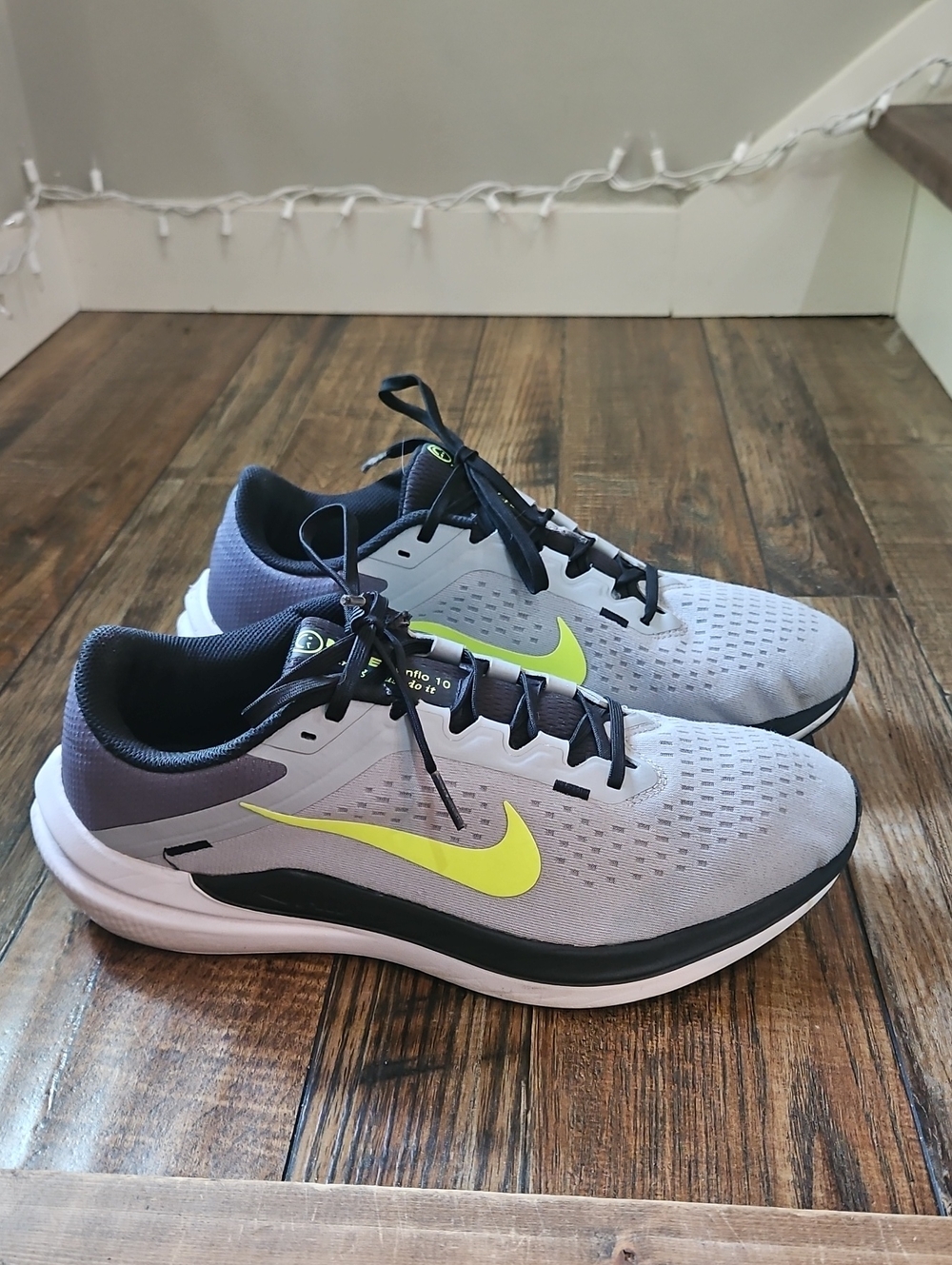 Nike Winflo 10 Men's Gray & Neon Yellow Lightweight Breathable Running Shoes